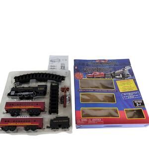 Eztec Battery Operated North‎ Pole Express Train Set 29pc Locomotive 11ft Track+